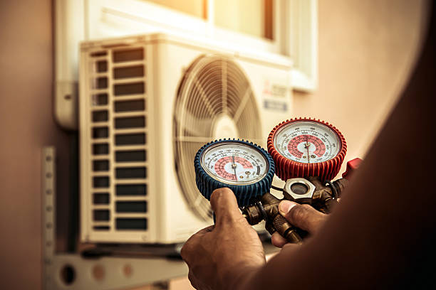 Professional Hvac technician working in Elmer, NJ